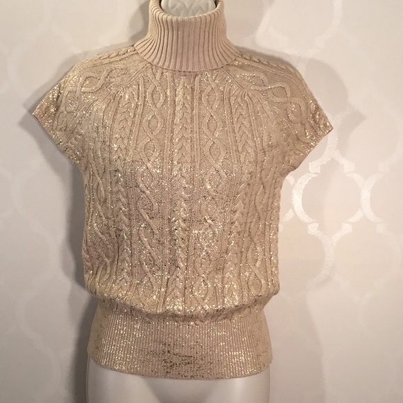 GAP Sweaters - 🆕GAP METALLIC TAN SWEATER